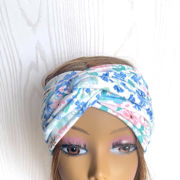 White & Blue Floral Print Jersey Knit WideTwisted Headband, Spring Headwraps - Picture 5 of 6